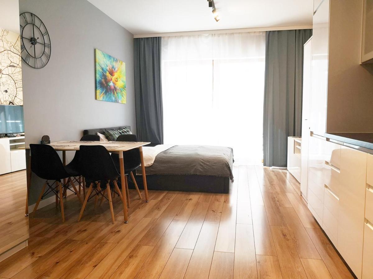 Novum Apartment With Parking Cracovie Extérieur photo
