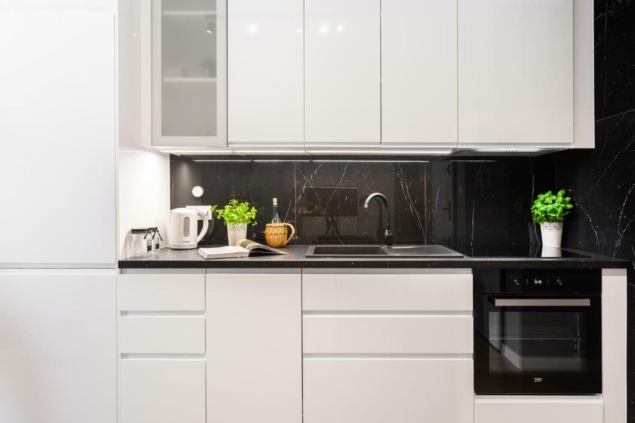 Novum Apartment With Parking Cracovie Extérieur photo